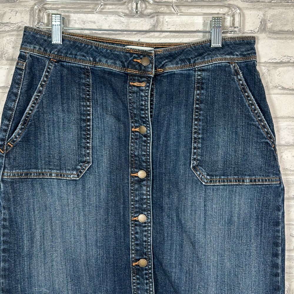 Liz Claiborne Dark Wash Jean Knee Skirt - Picture 2 of 7